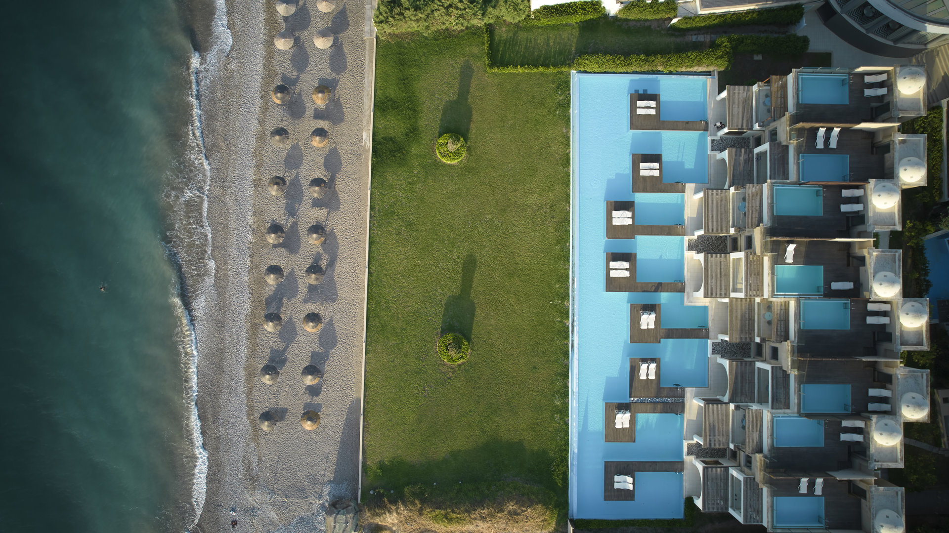 BEACHFRONT SUITES