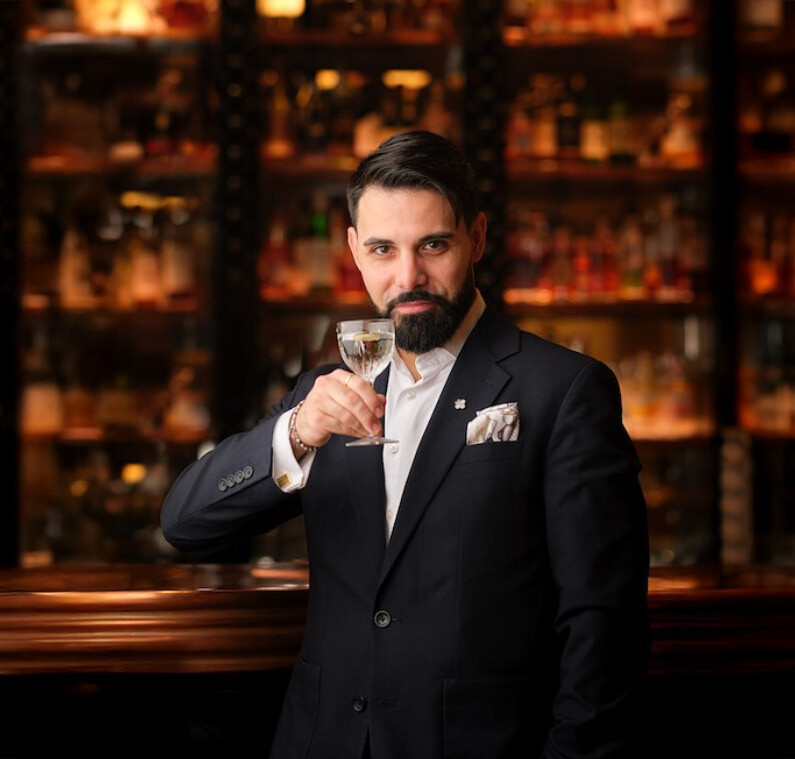 mixologist-to-hero